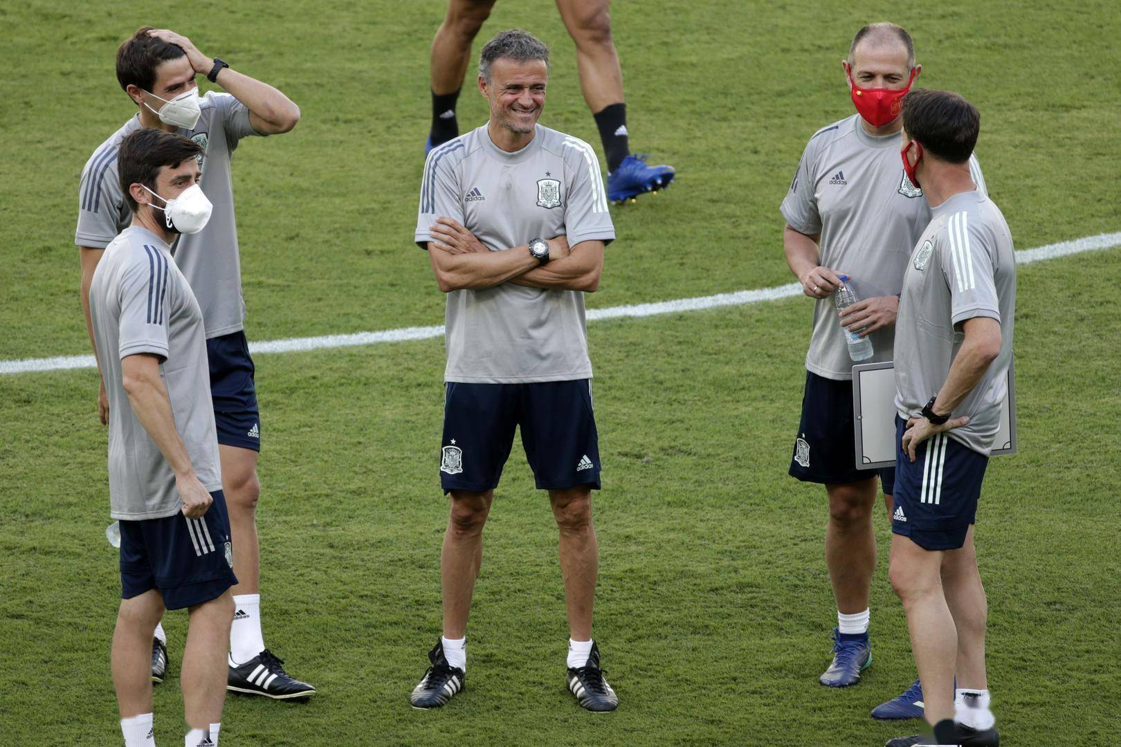 金童玉女在欧国联赛上交相辉映