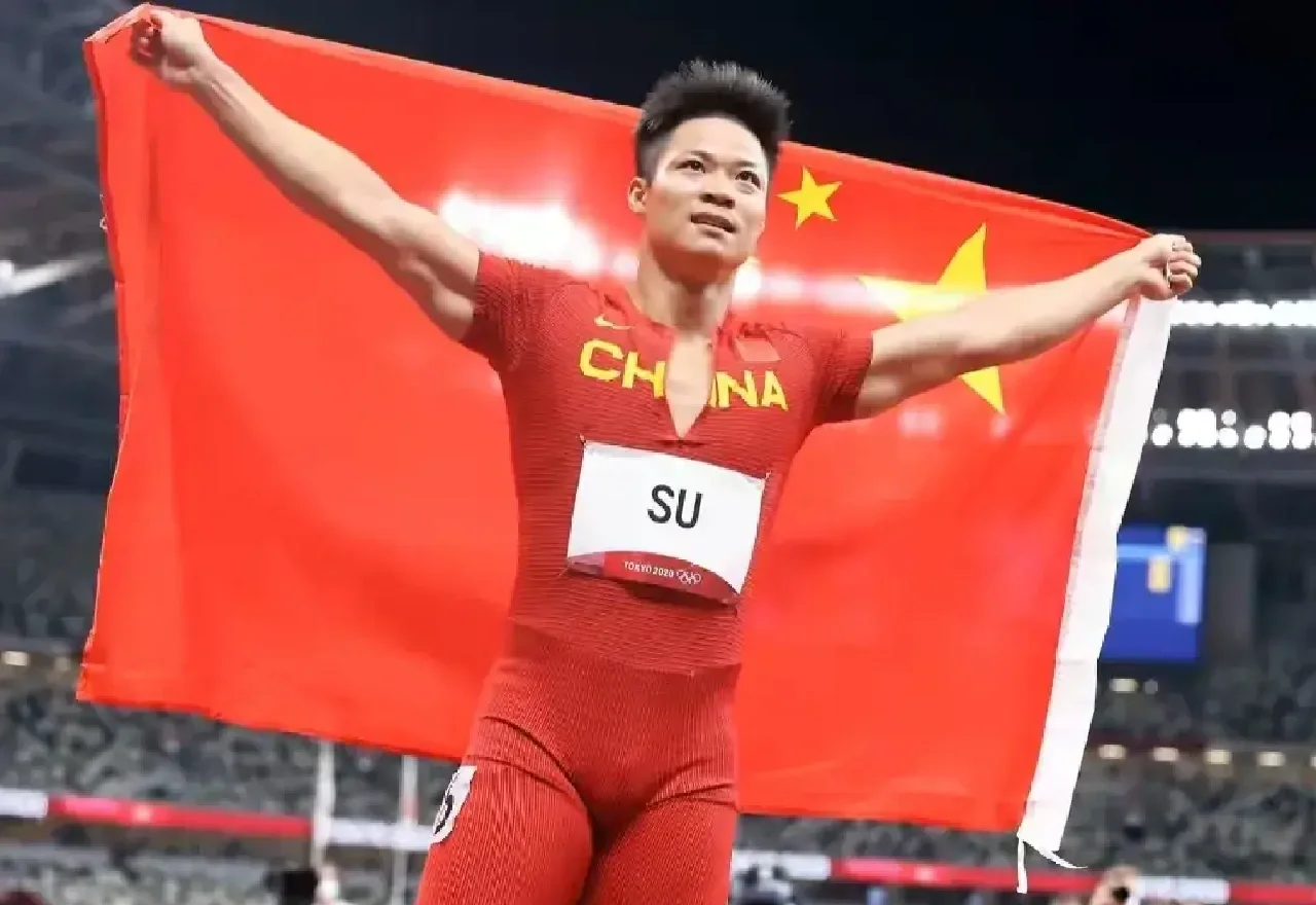 包含田径冠军破尘飞奔追逐事业巅峰的词条