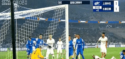 国内足球联赛引爆热议，裁判争议不断