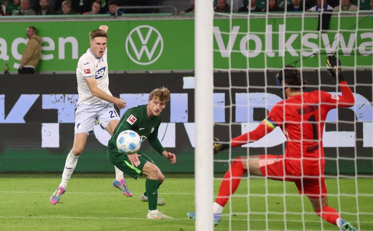 霍芬海姆客场击败强敌取得胜利