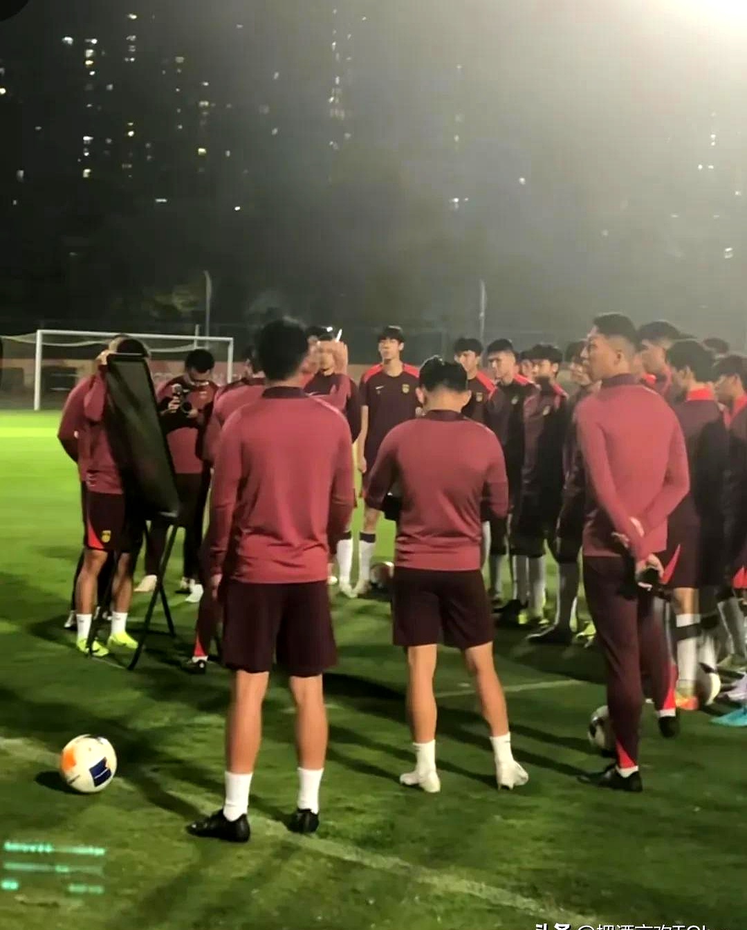 阿尔及利亚队球员回归国家集训，备战重要比赛