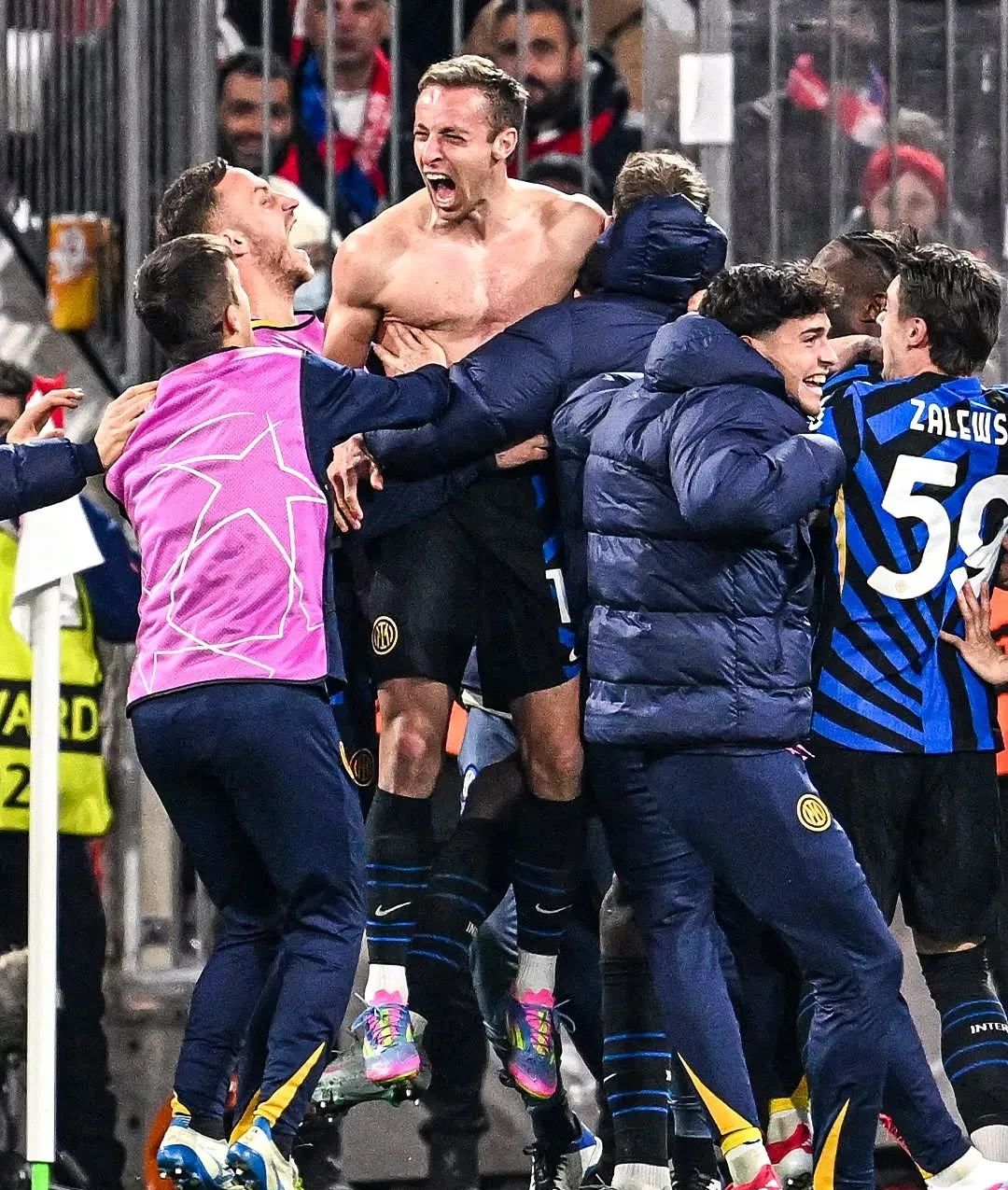 拜仁慕尼黑惨败巴塞罗那，遭遇重创