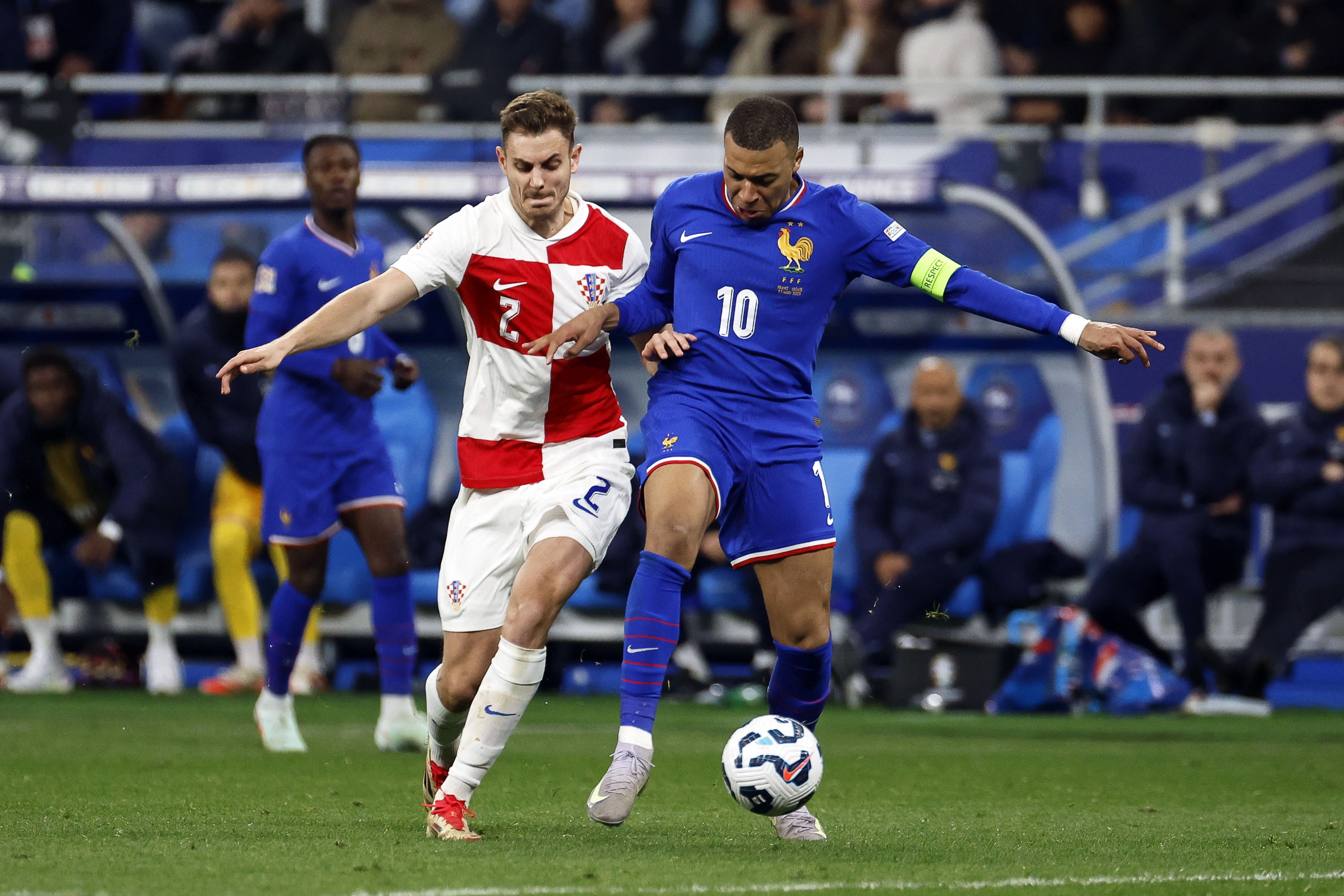 开云体育下载-欧国联足球赛事火爆展开精彩对决即将上演