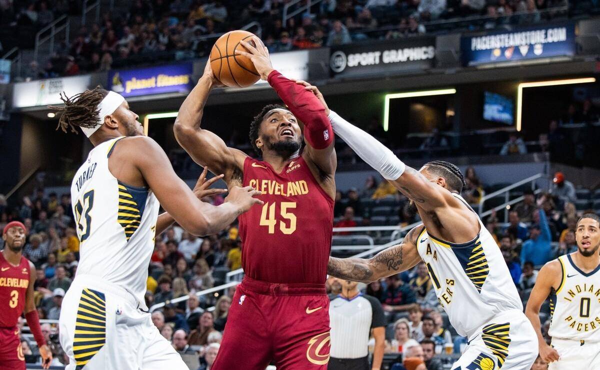 新秀砍分：爵士主场击败太阳，米切尔砍下30+的简单介绍