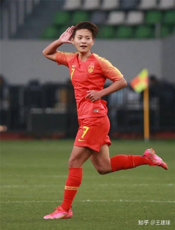 开云体育官网入口-越南女足士气高涨，期待夺冠战