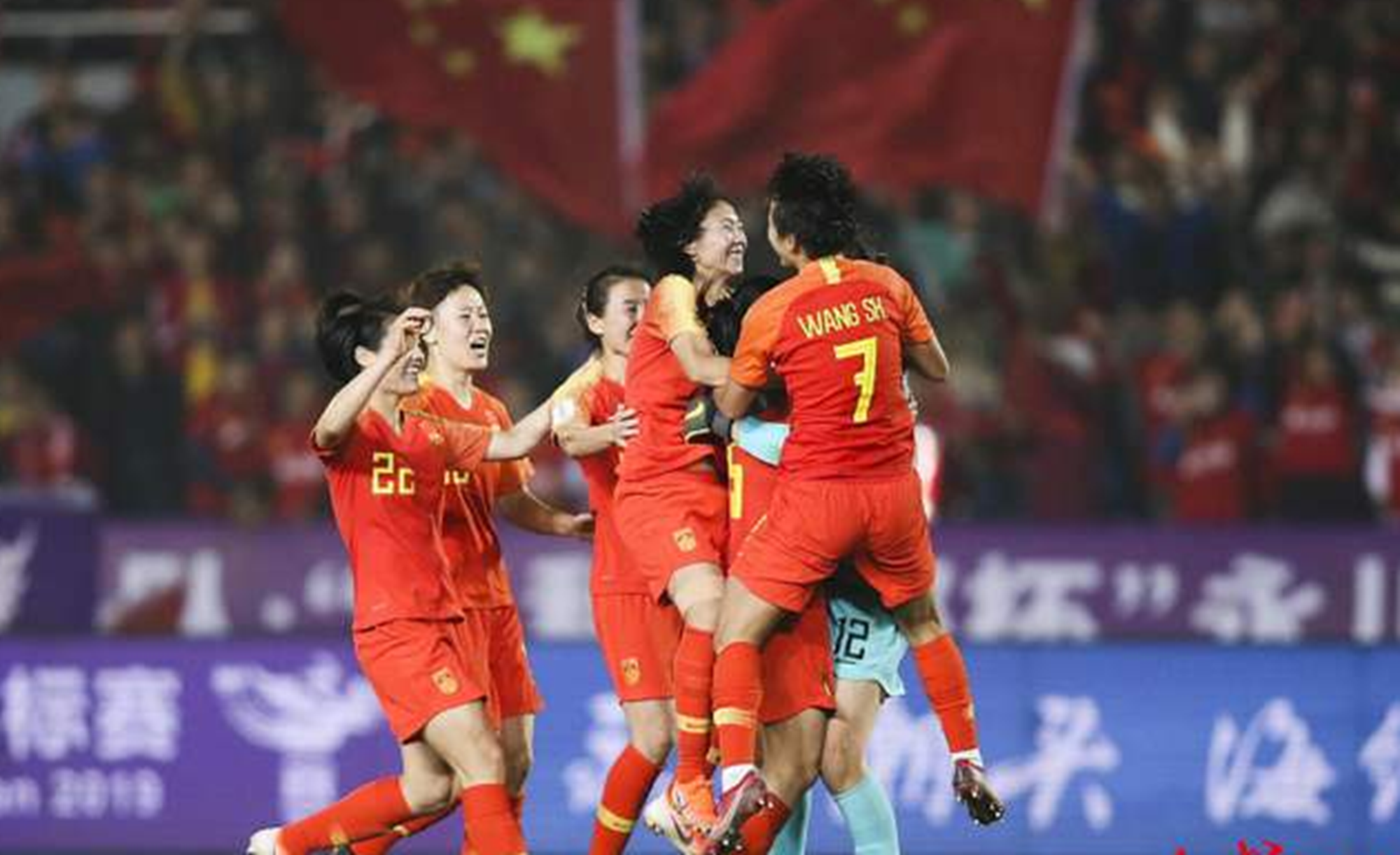 智利女足昂首挺胸，赢得比赛进军下一轮的简单介绍